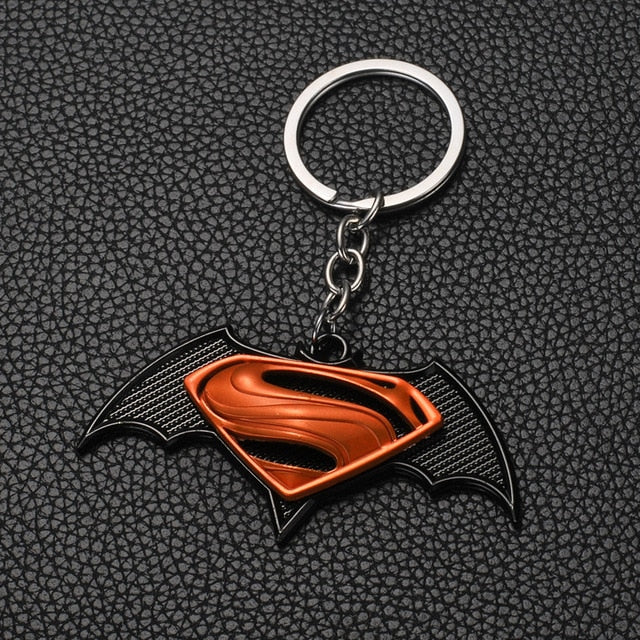 2019 Marvel The Avengers Keychain Thor's Hammer Thanos Gauntlet Captain America Shield Hulk Batman Mask Key Ring Wholesale