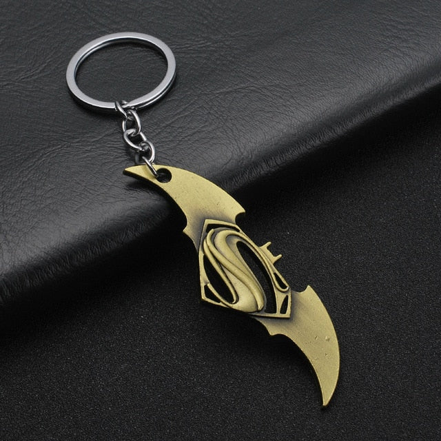 2019 Marvel The Avengers Keychain Thor's Hammer Thanos Gauntlet Captain America Shield Hulk Batman Mask Key Ring Wholesale